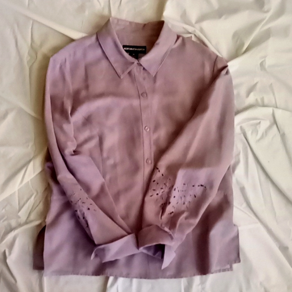 Periwinkle Lilac suade blouse, detail sleeves